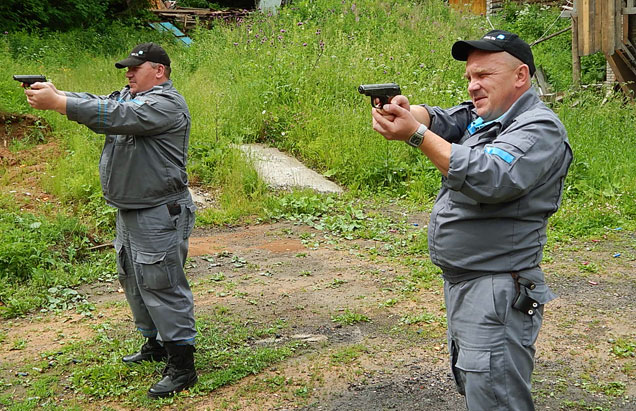 Тренировка охранников "Дельта-Пермь"